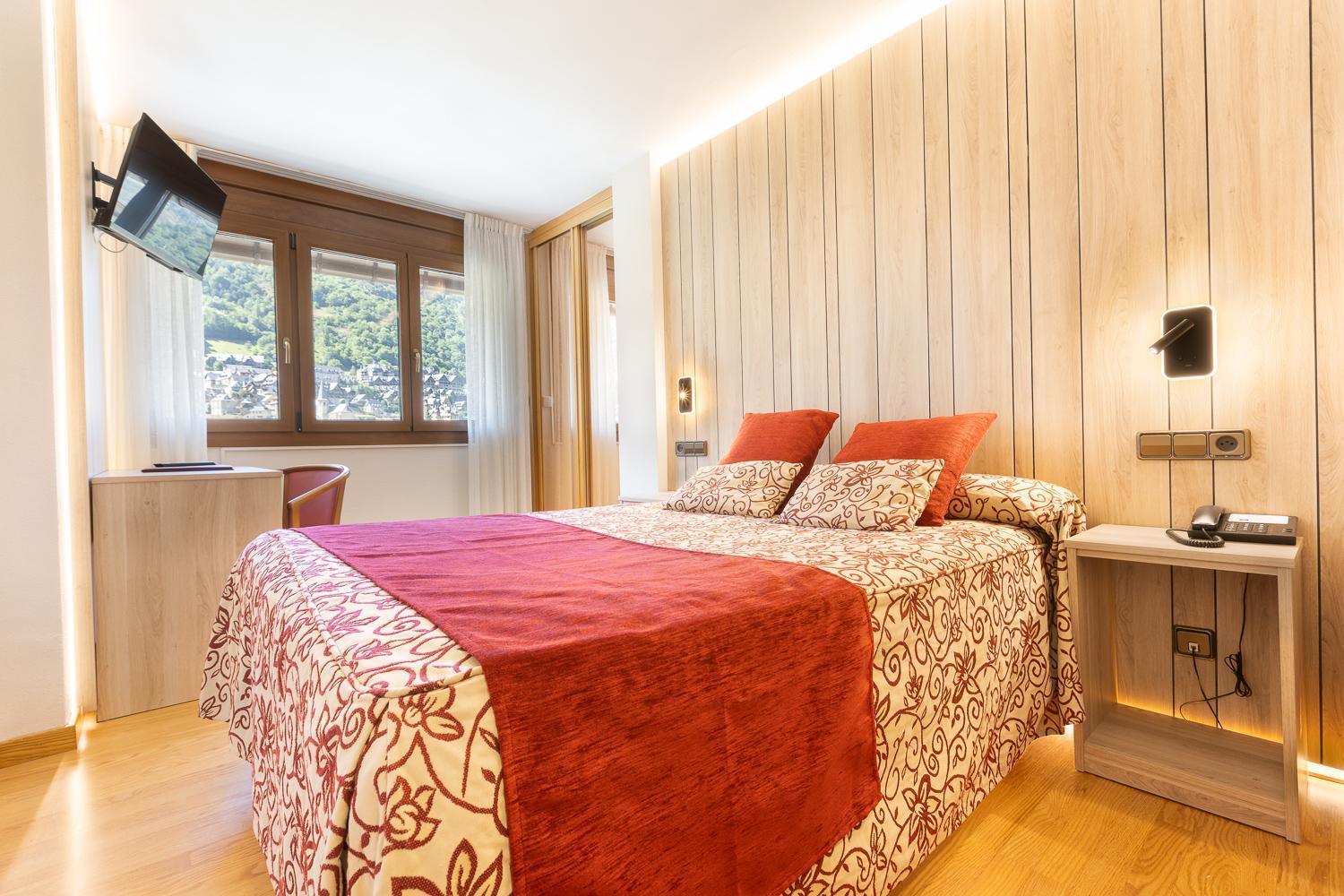 Hotel Eth Solan & Spa Vielha Exterior photo